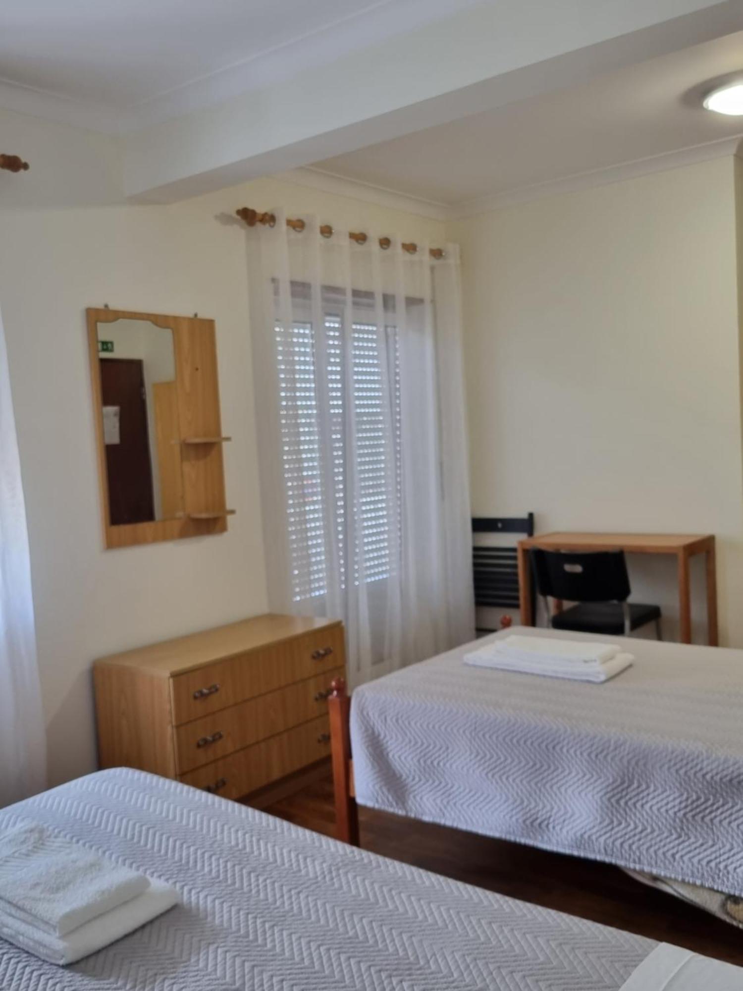 Residencia Salva-Vidas ナザレ 部屋 写真